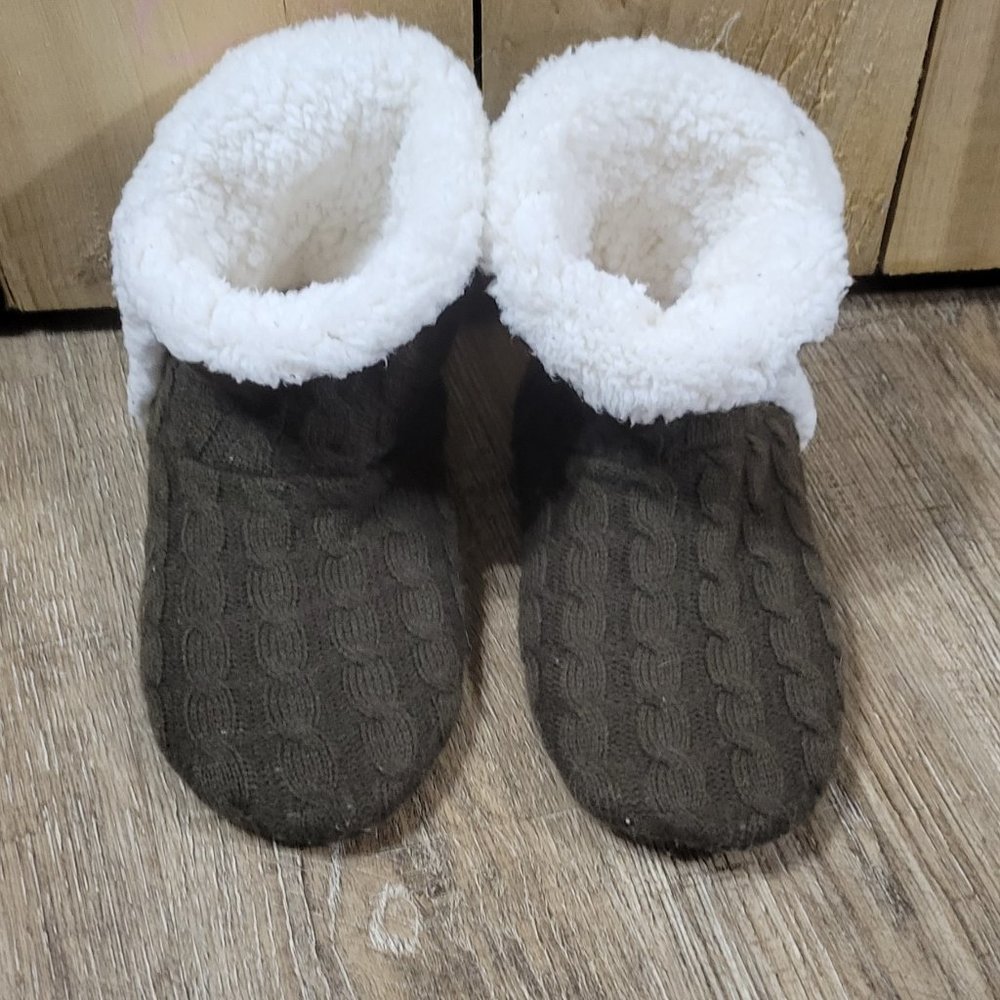 womans house brown booties size us 8-10 Eu 38-41